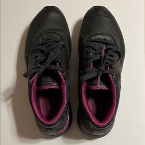 Reebok EasyTone Women's Black and Purple Athletic Shoes. Size 7,5